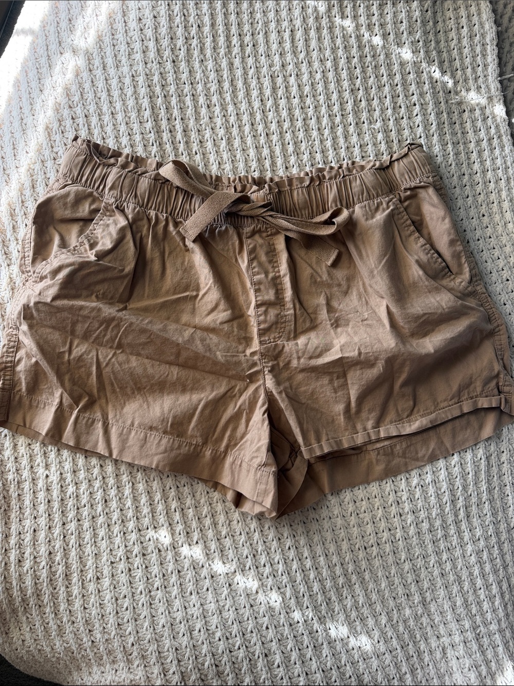 LOFT Casual Drawstring Women’s Shorts in Light Brown